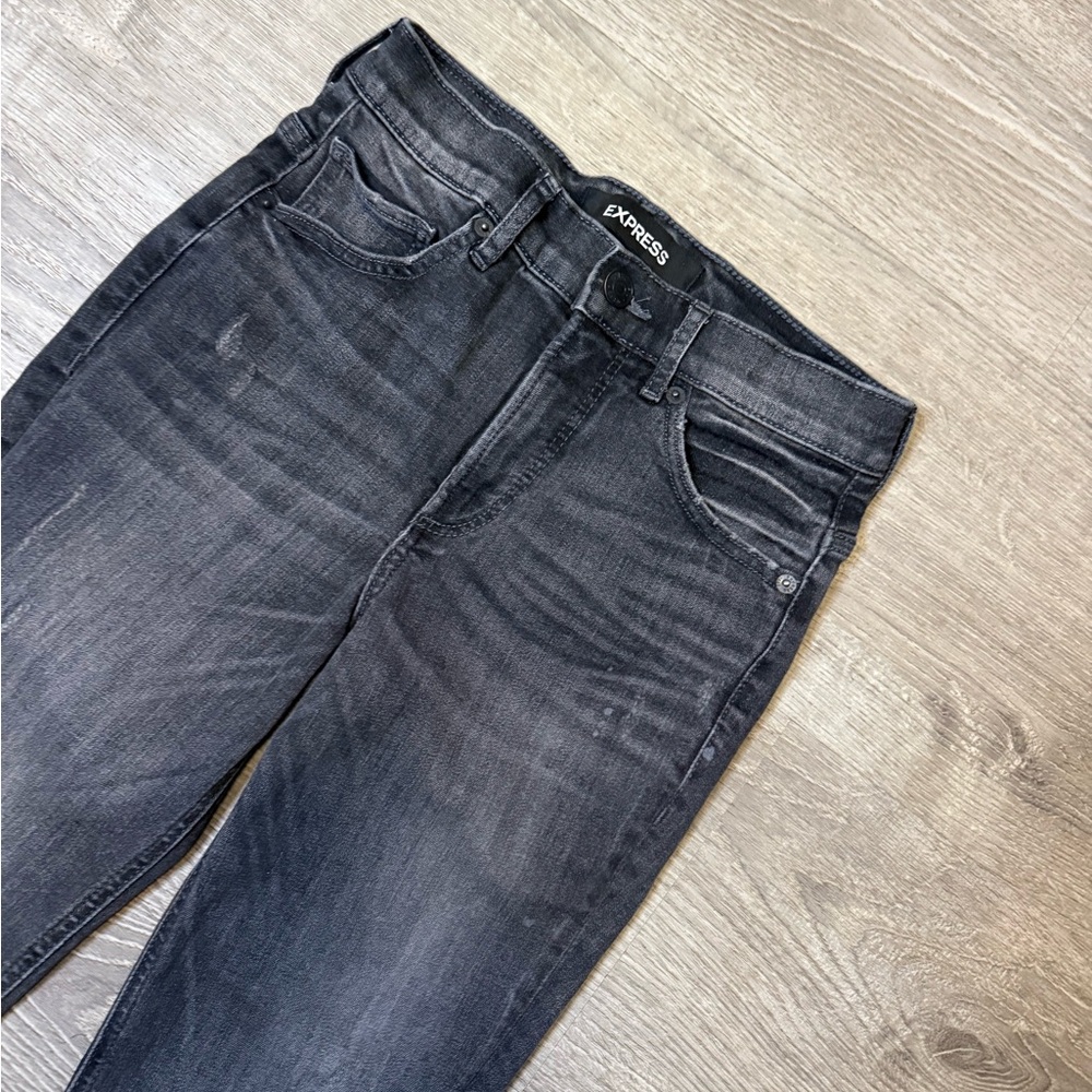 •EXPRESS• HIGH RISE ANKLE JEANS - Picture 10 of 11